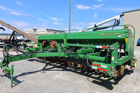 1996 John Deere 750