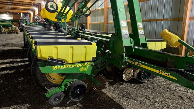 2005 John Deere 1770NT
