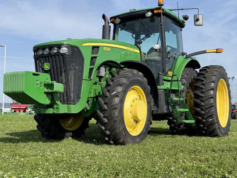 2008 John Deere 8330