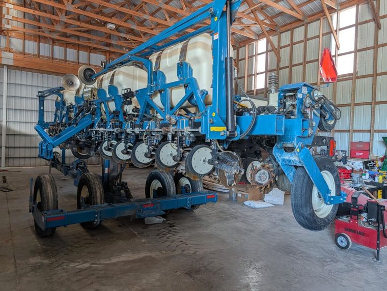 2008 Kinze 3650