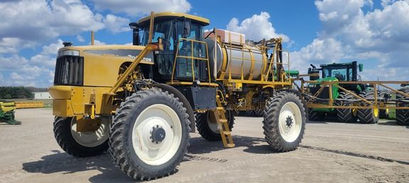 2009 RoGator SSC1084