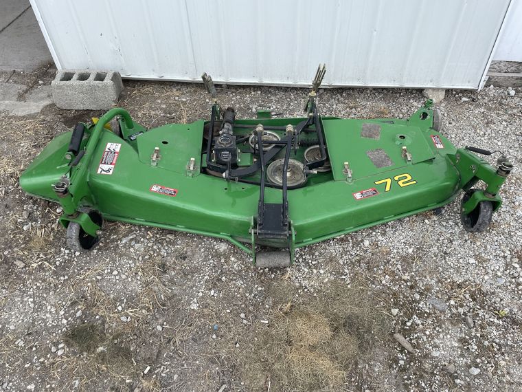 2010 John Deere 72" Mid Mower (4115)
