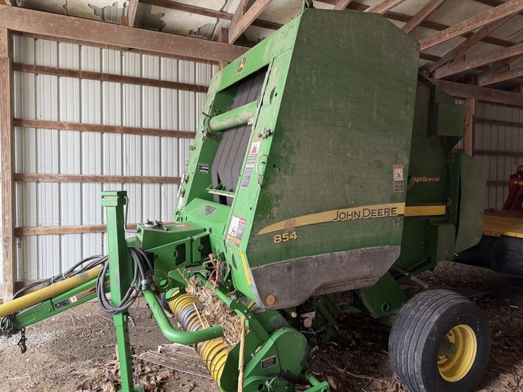 2011 John Deere 854 Silage Special