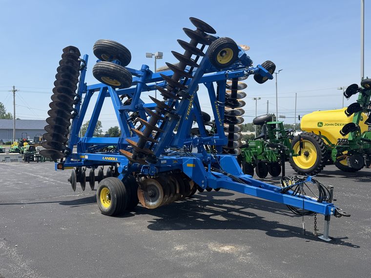 2011 Landoll 6230-29