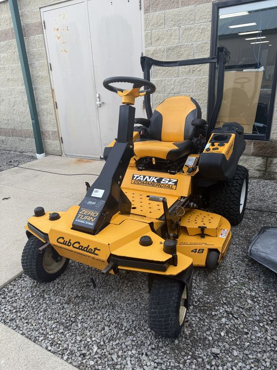 2012 Cub Cadet Tank SZ48