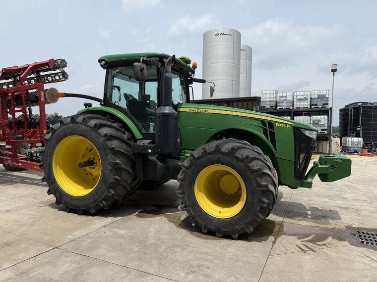 2012 John Deere 8335R