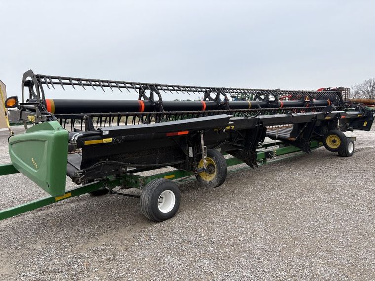 2013 John Deere 435D
