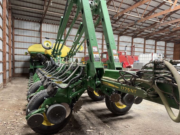 2015 John Deere 1775NT