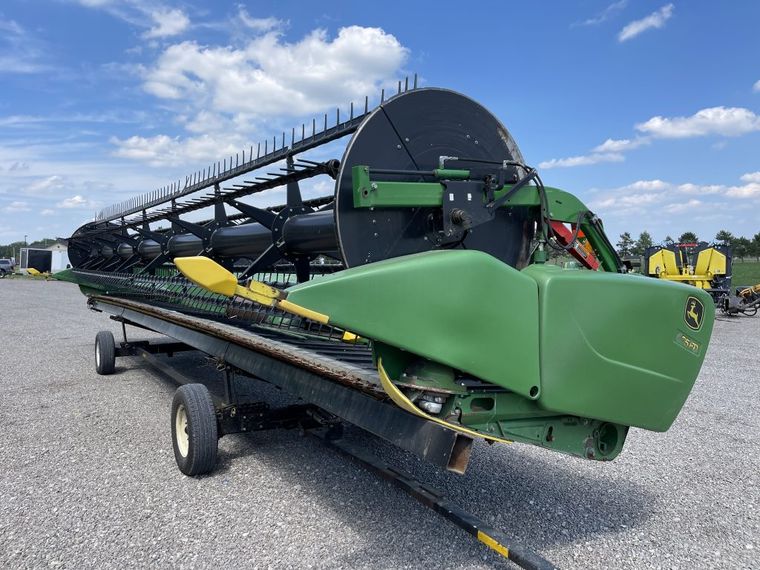 2015 John Deere 635FD