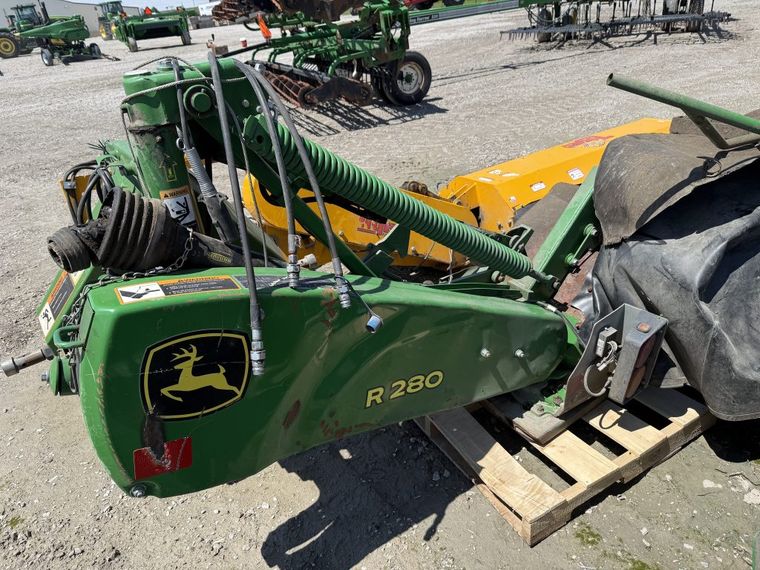 2015 John Deere R280