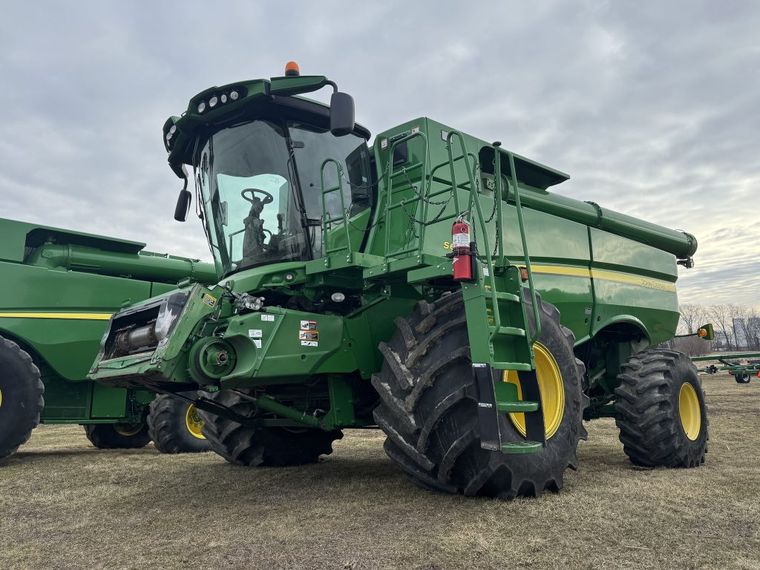 2015 John Deere S670
