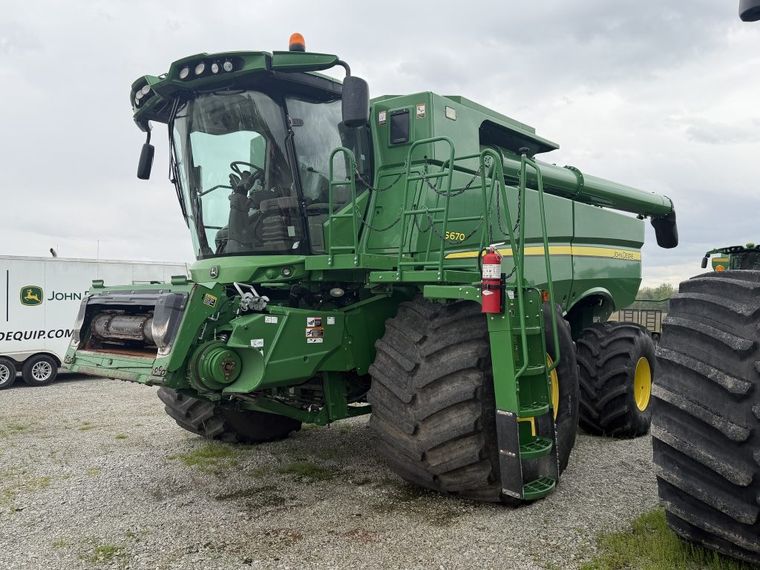 2015 John Deere S670