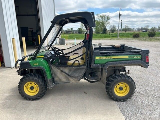 2015 John Deere XUV 625I GREEN