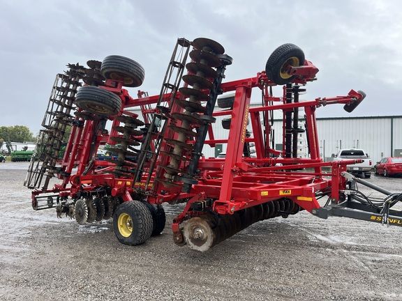 2015 Sunflower 6830-29