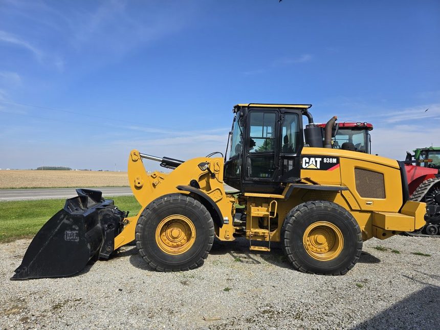 2016 Caterpillar 938