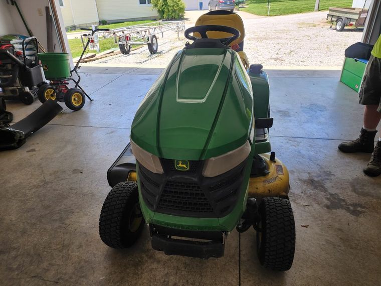 2017 John Deere X330