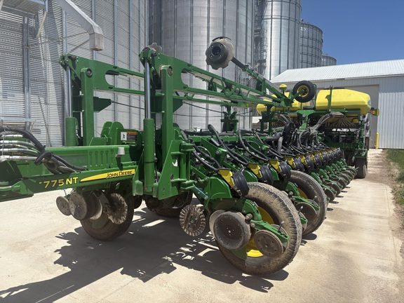 2018 John Deere 1775NT