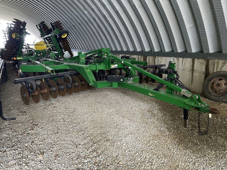 2018 John Deere 2720