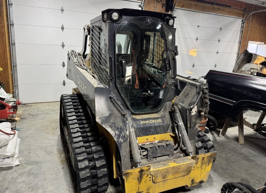 2019 John Deere 325G