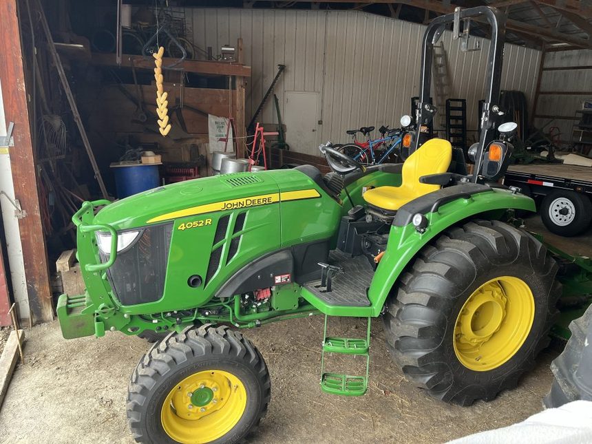 2019 John Deere 4052R