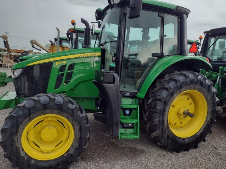 2020 John Deere 6110M