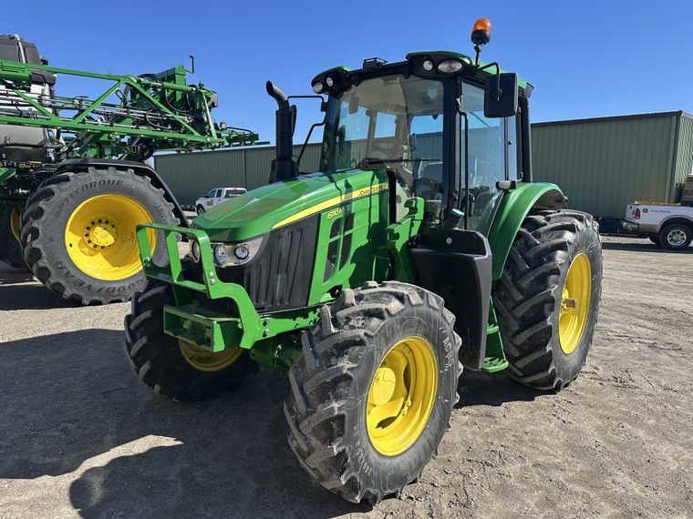 2022 John Deere 6110M