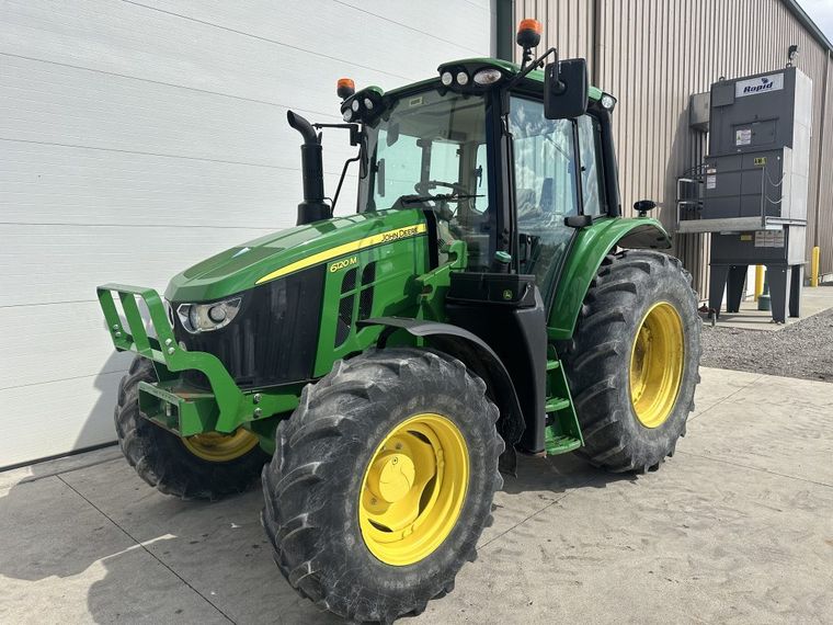 2022 John Deere 6120M