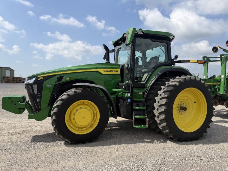 2022 John Deere 8R 340