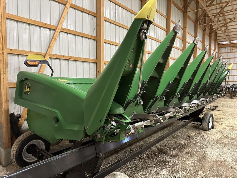 2022 John Deere C8R