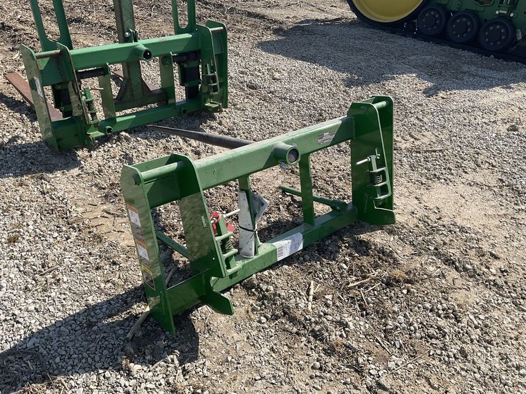 2023 Frontier AB13D Bale Spear - Global Carrier