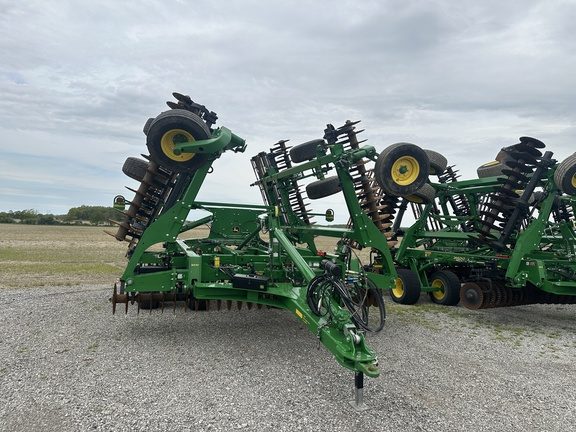2023 John Deere 2660VT
