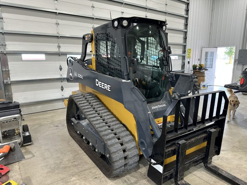 2023 John Deere 325G