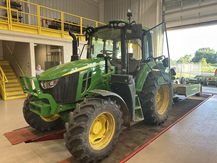 2023 John Deere 6120M
