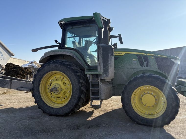 2023 John Deere 7R 270
