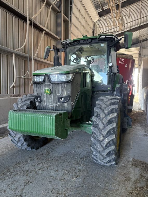 2023 John Deere 7R 270