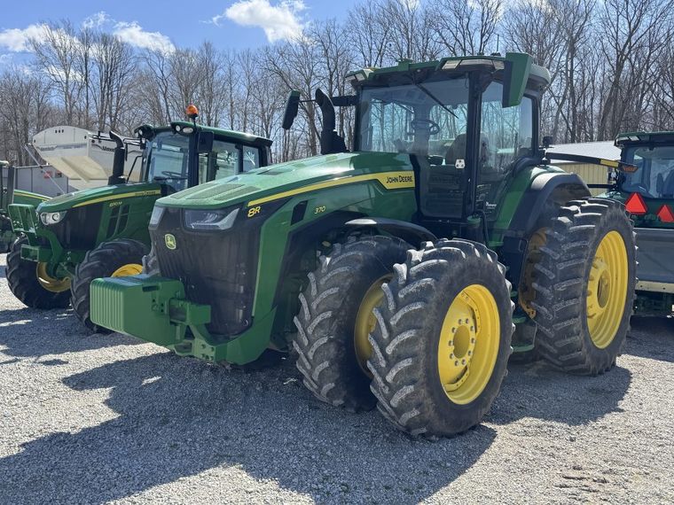 2023 John Deere 8R 370
