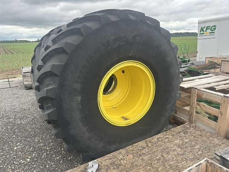 2023 John Deere IF1250/50R32