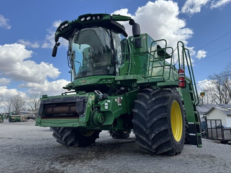 2023 John Deere S760
