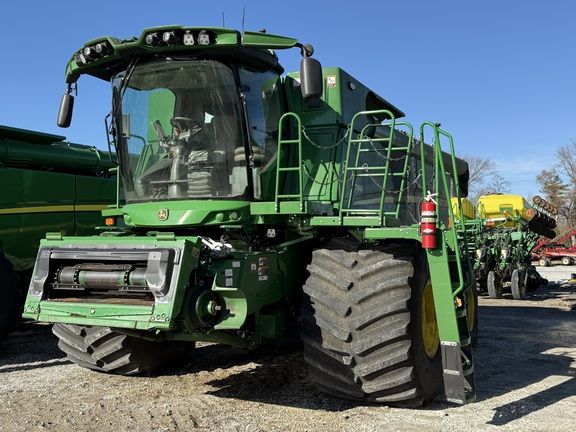 2023 John Deere S780