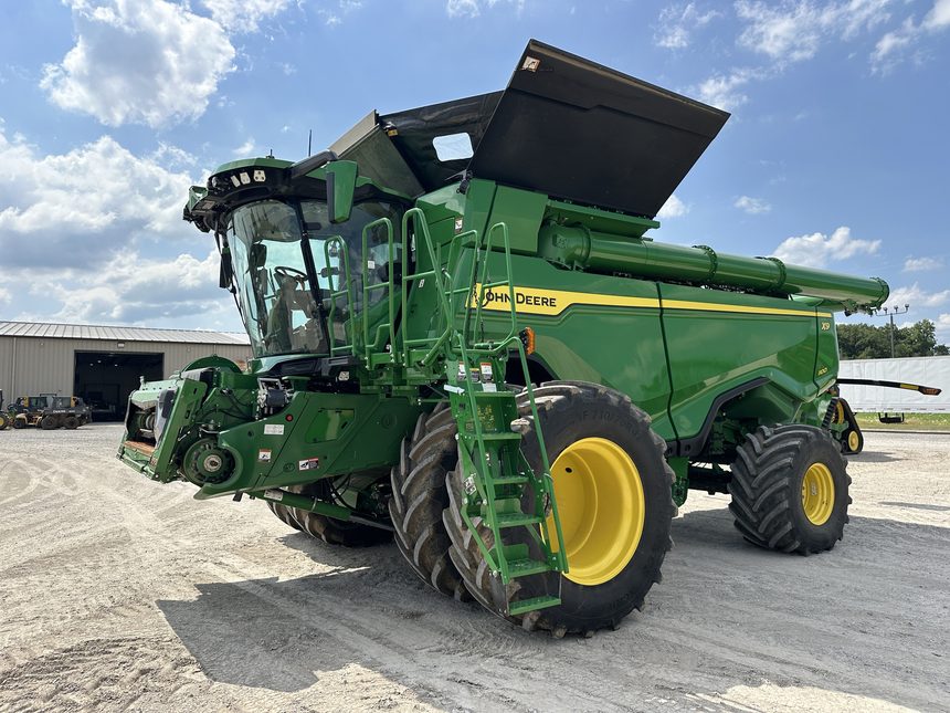 2023 John Deere X9 1100