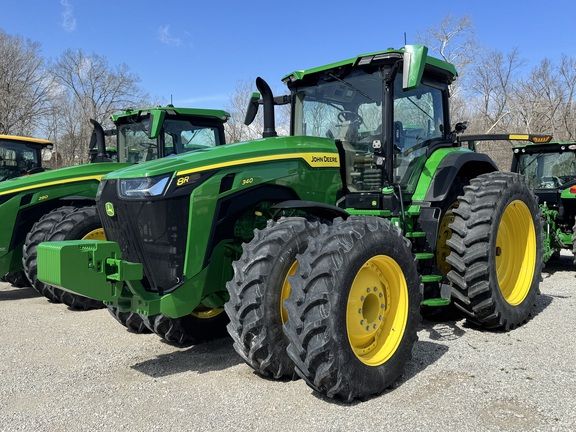 2024 John Deere 8R 340