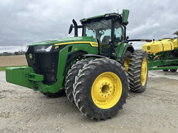 2024 John Deere 8R 340