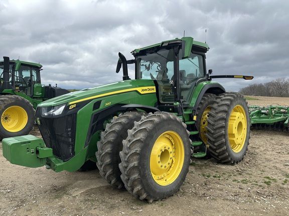 2024 John Deere 8R 340