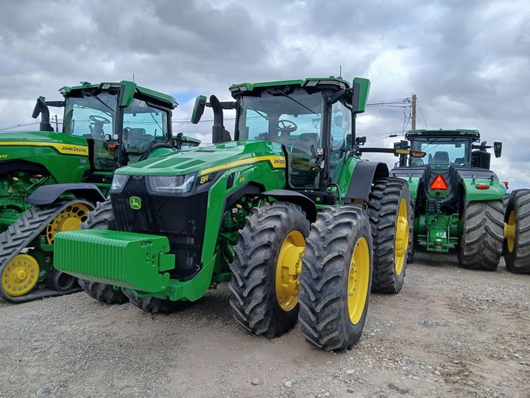 2024 John Deere 8R 370