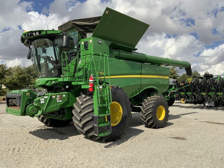 2024 John Deere S760