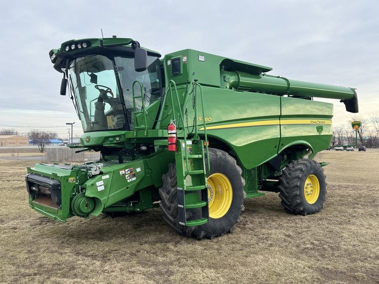 2024 John Deere S760