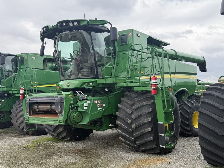 2024 John Deere S760