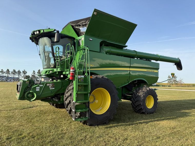 2024 John Deere S780