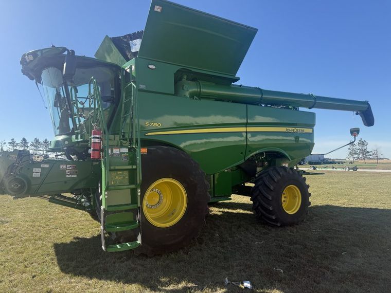 2024 John Deere S780