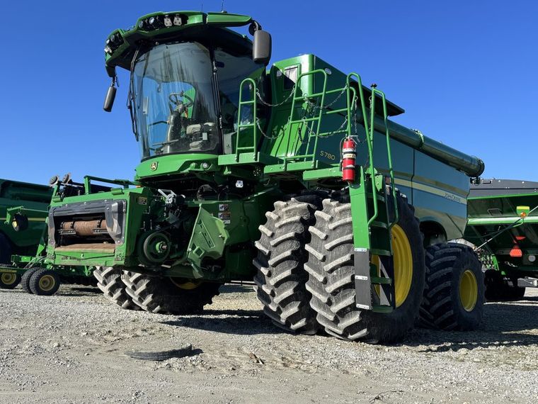 2024 John Deere S780